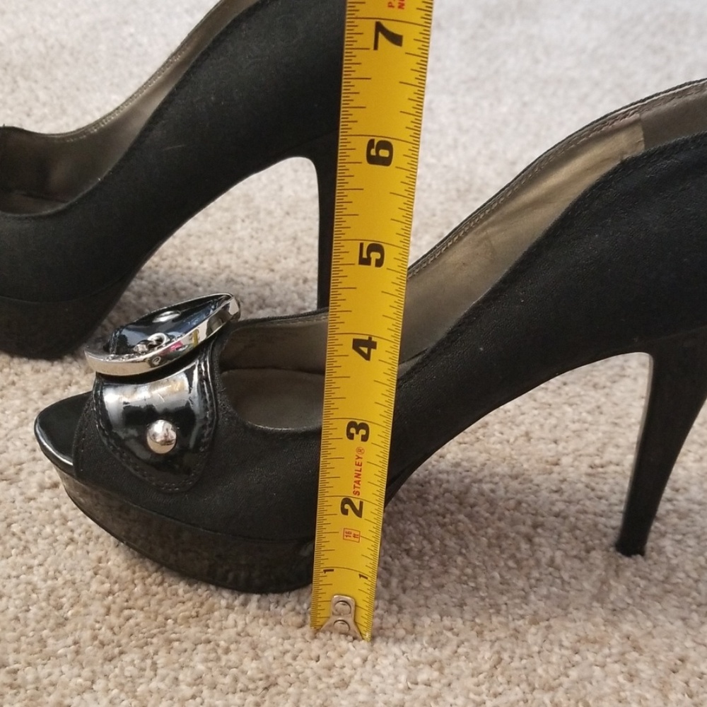 High Heels - Picture 7 of 7